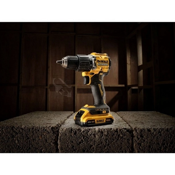 Obrázek produktu Aku vrtačka DeWALT DCD100YD2T 18V s příklepem 2x aku Li-Ion 2,0Ah 17